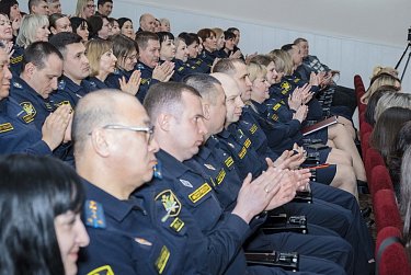 Судебные приставы пополнили бюджет области на 419 млн